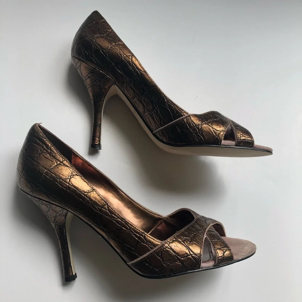 Enzo Angiolini bronze peep toe heels